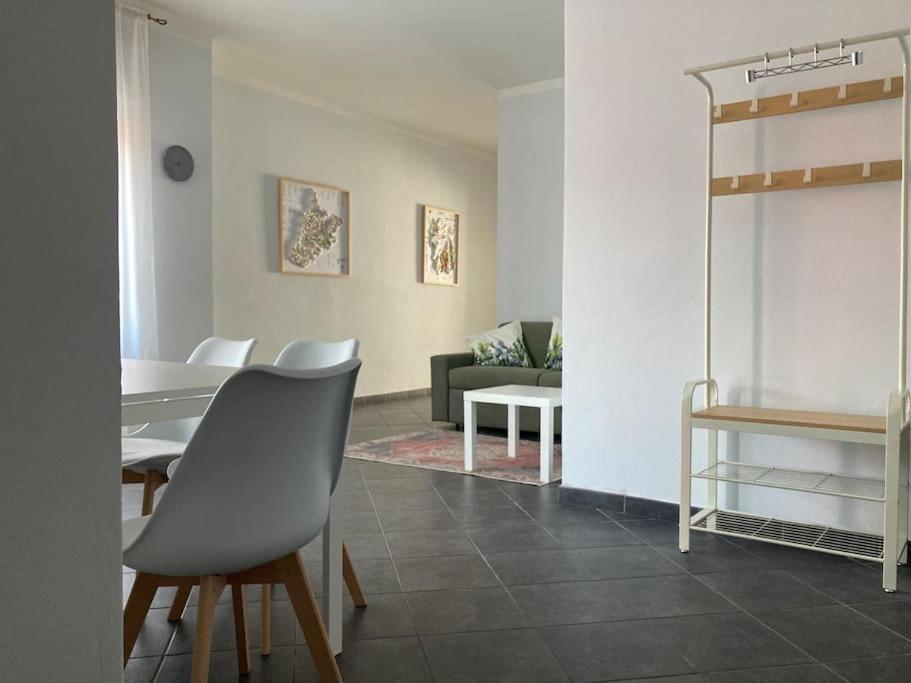 Appartamento Borgo Rane Альба Экстерьер фото